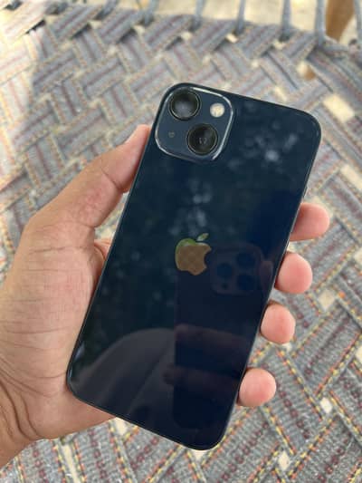Apple iPhone 13