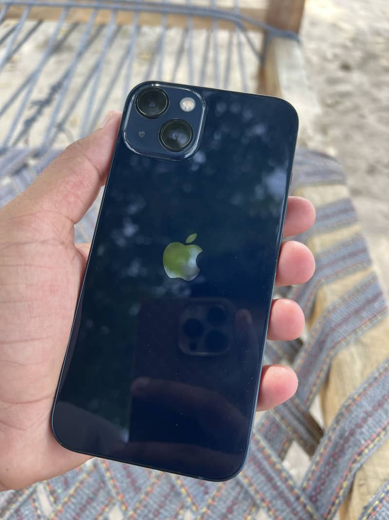 Apple iPhone 13 2