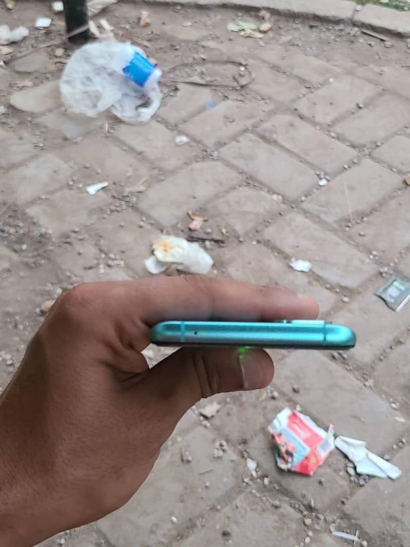 One Plus 8T 4