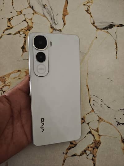 Vivo Y400