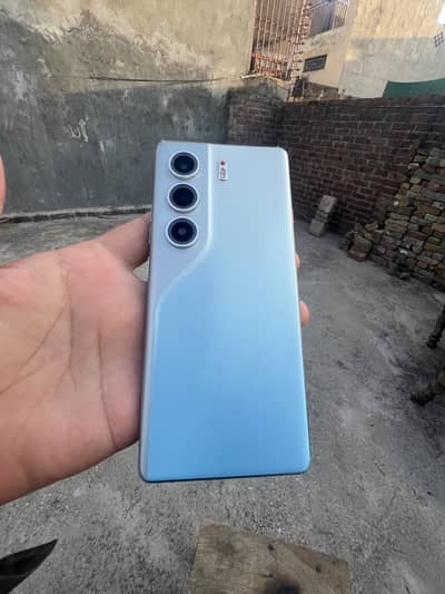 Tecno CAMON 40 Pro