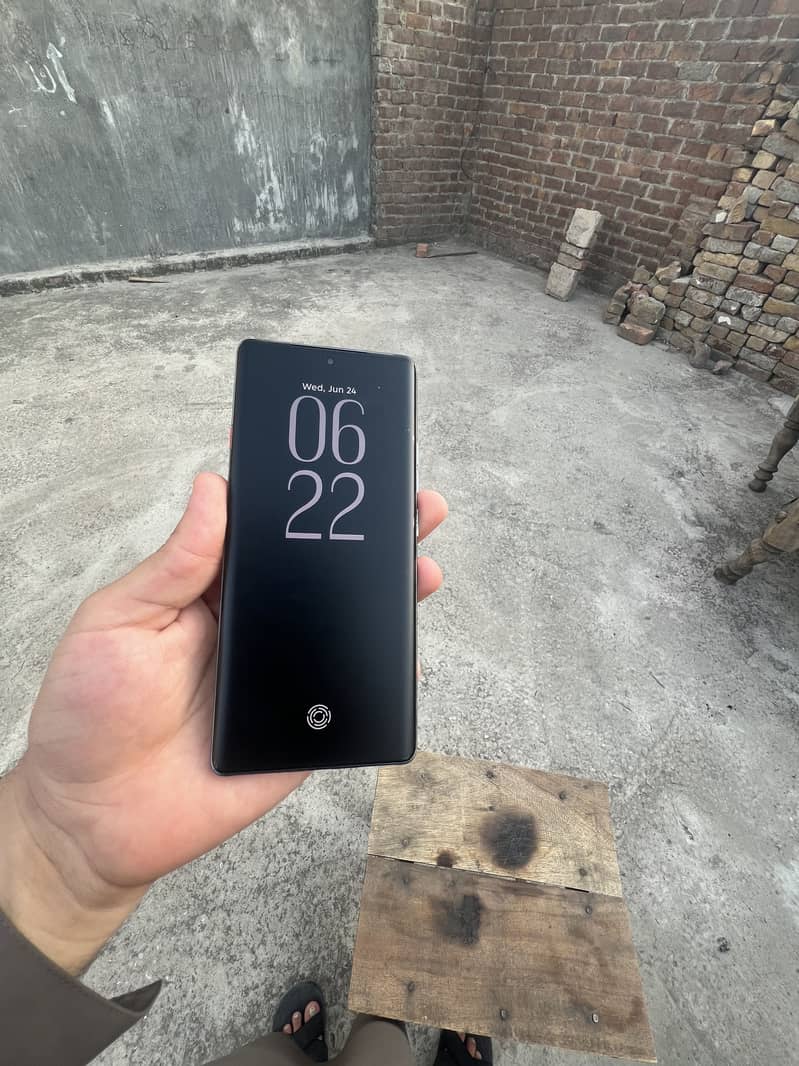 Tecno CAMON 40 Pro 1