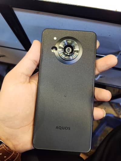 Sharp Aquos R7