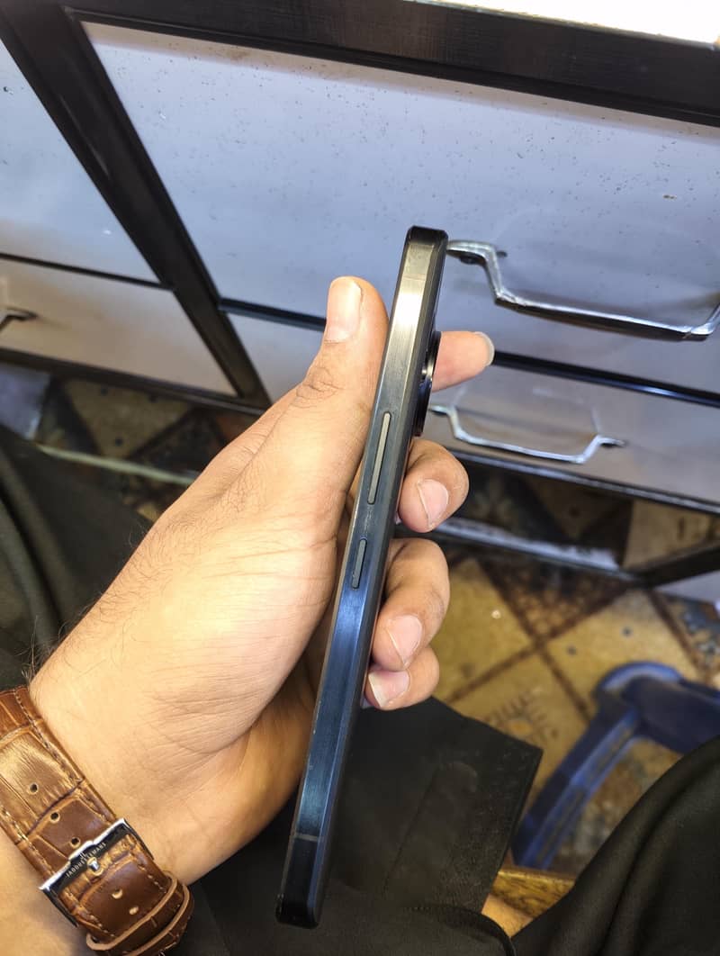 Sharp Aquos R7 3