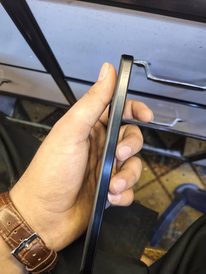 Sharp Aquos R7 4