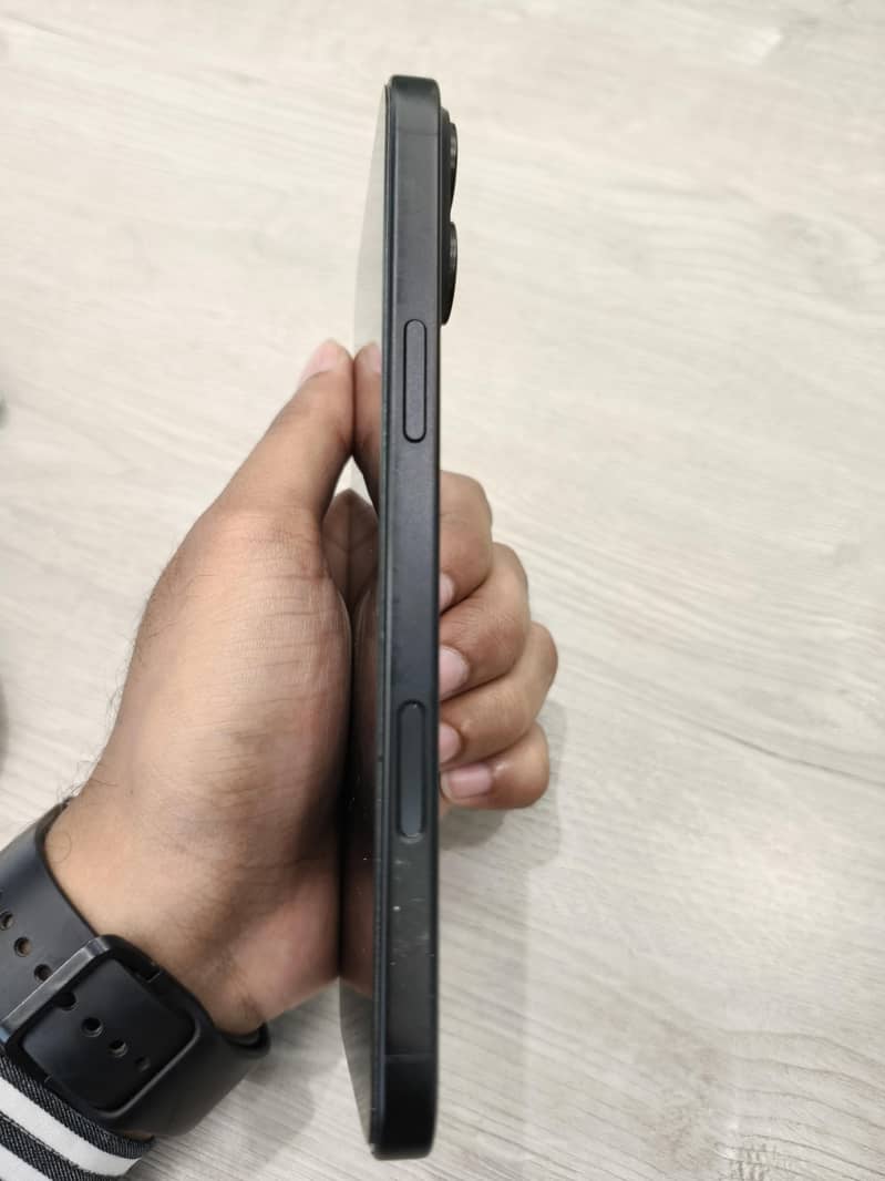 Apple iPhone 16 Plus 1