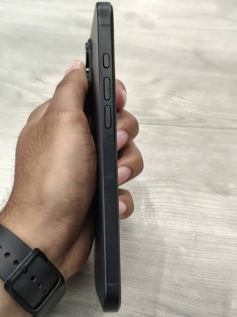 Apple iPhone 16 Plus 2