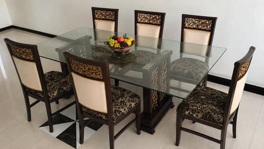 Brand new Dinning set with 6 chairs