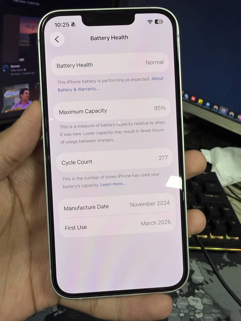 Apple iPhone 16e 8