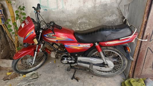 united 2018 modal bike red color good condition mazbot or acha bike he