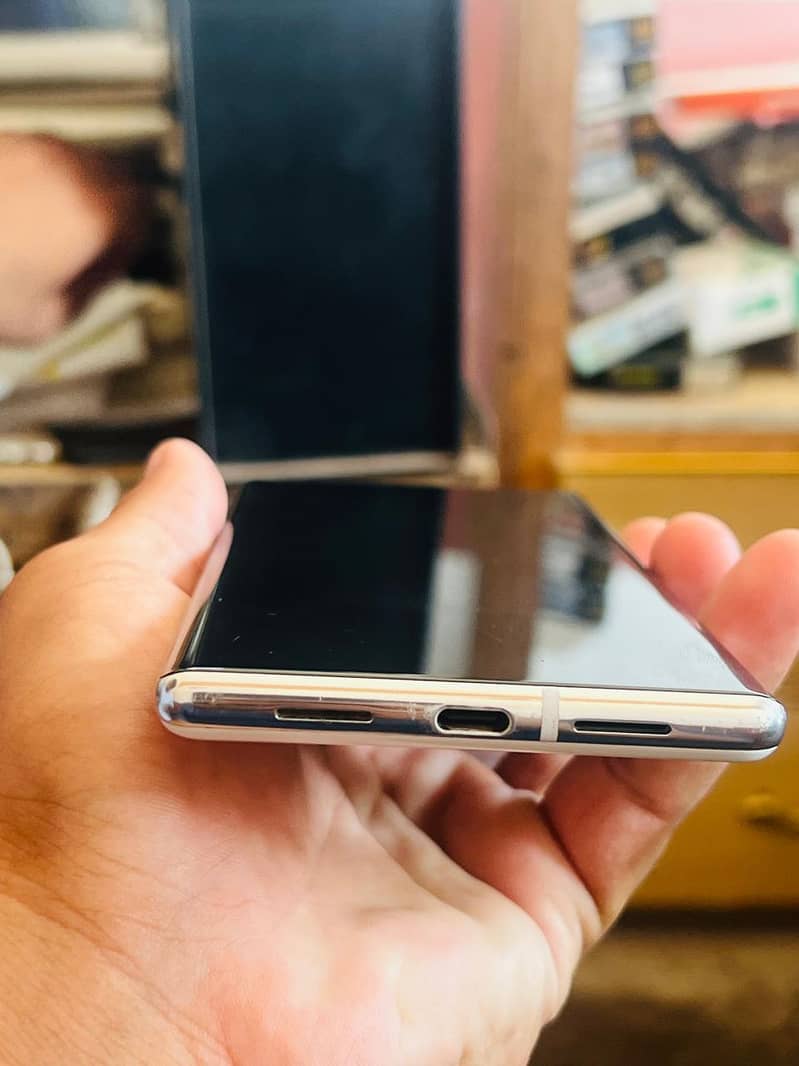 Google Pixel 6 Pro 2