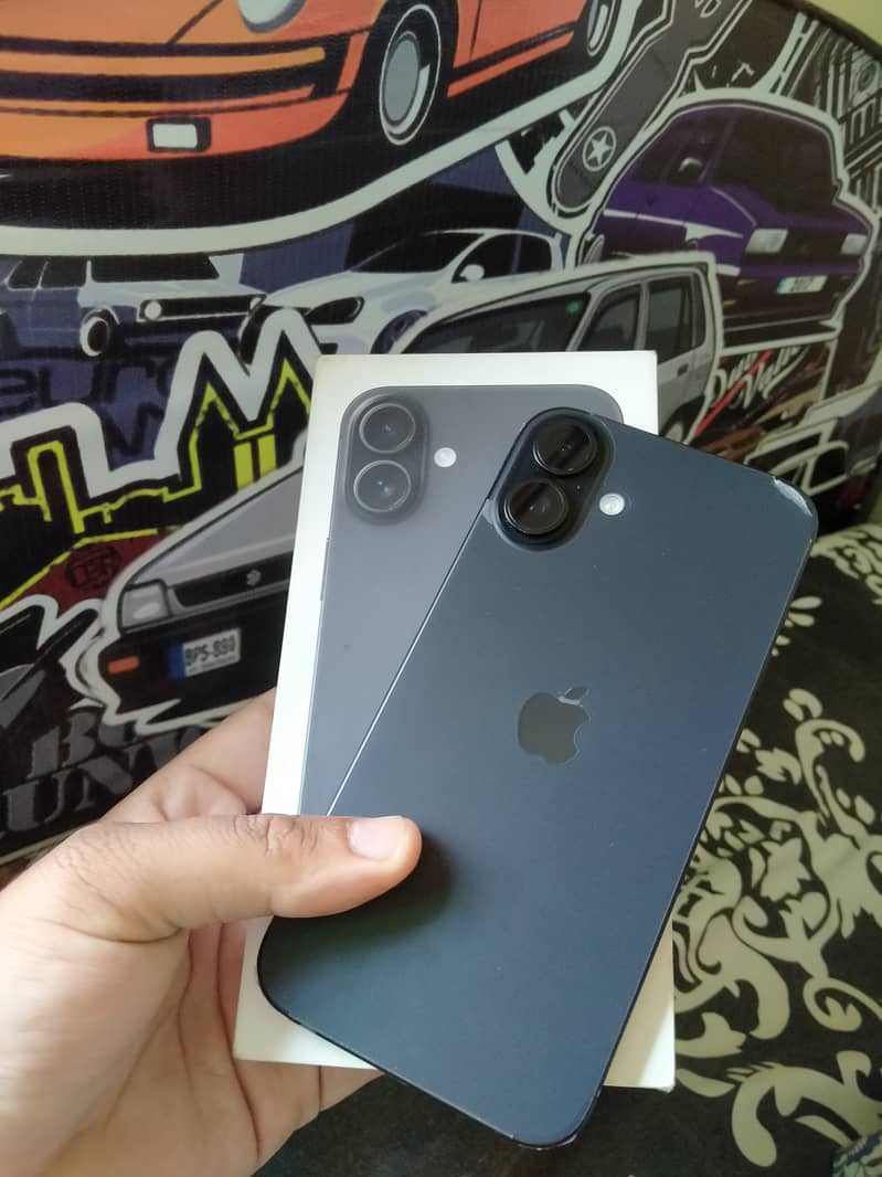 Apple iPhone 16 Plus 0
