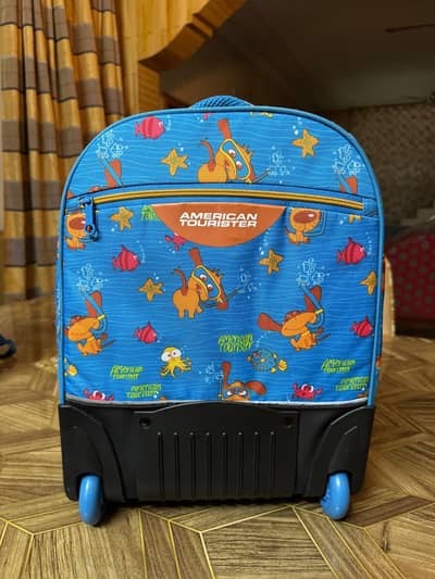 American touristed school bags