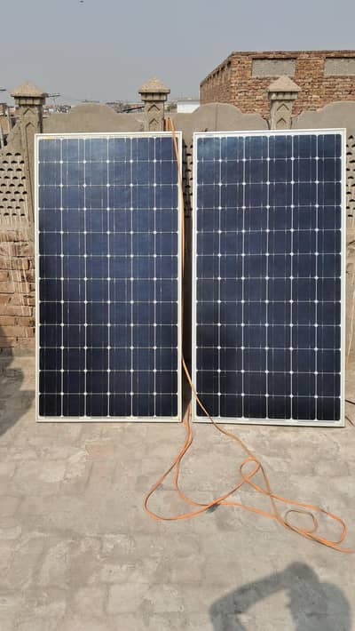 2x ReneSola 200W Solar Panels | Total 400W | Excellent Condition 