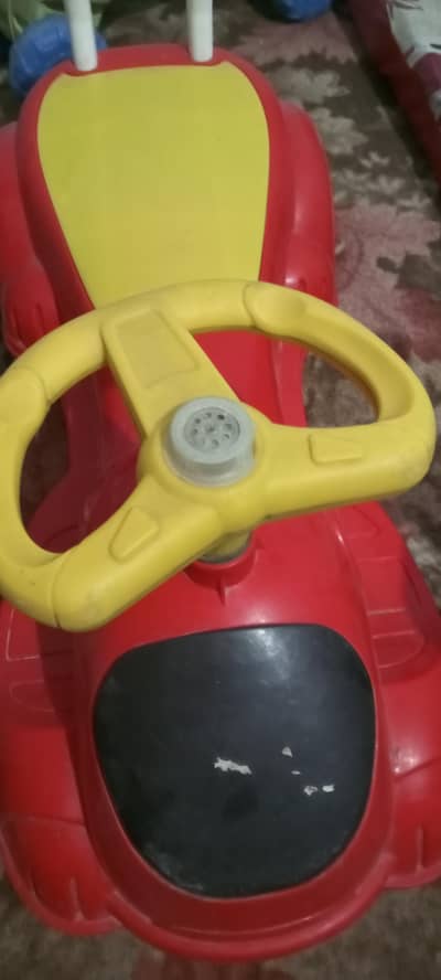 aik adad baby  car hy beautiful color combinations
