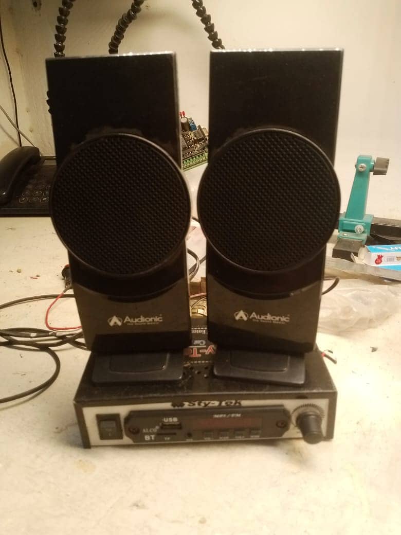 Audionic speaker with Sty-tek amplifier 0
