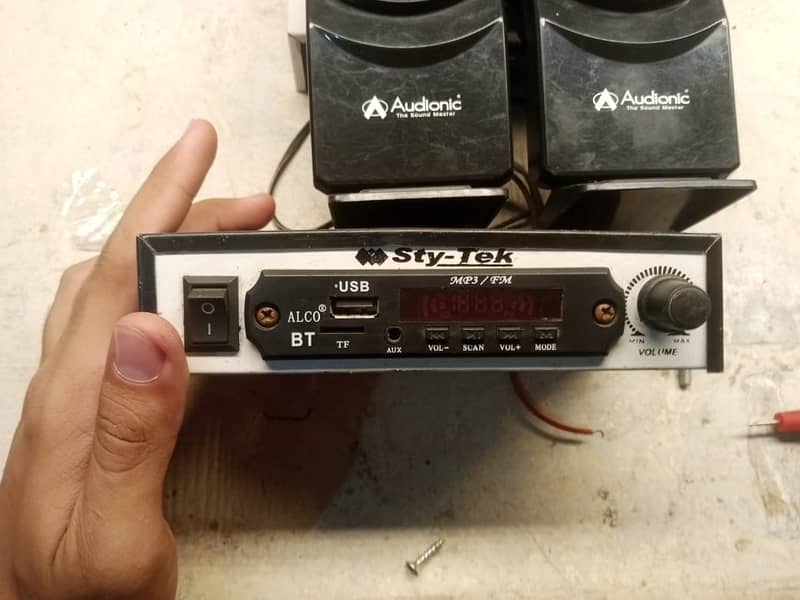 Audionic speaker with Sty-tek amplifier 1