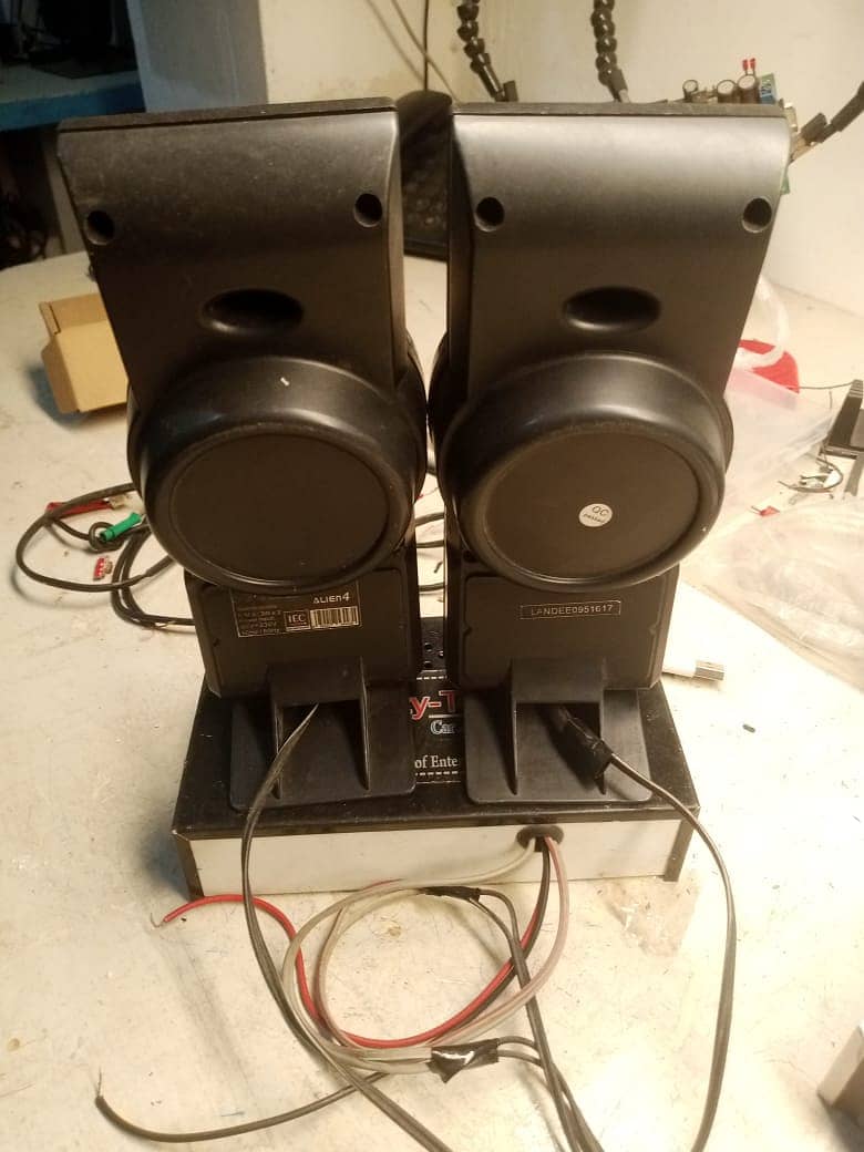 Audionic speaker with Sty-tek amplifier 3