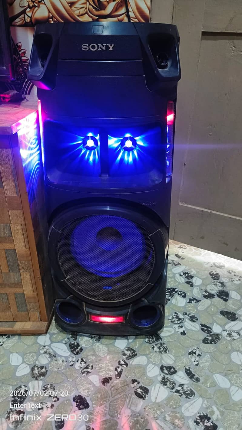 Sony V43D 1