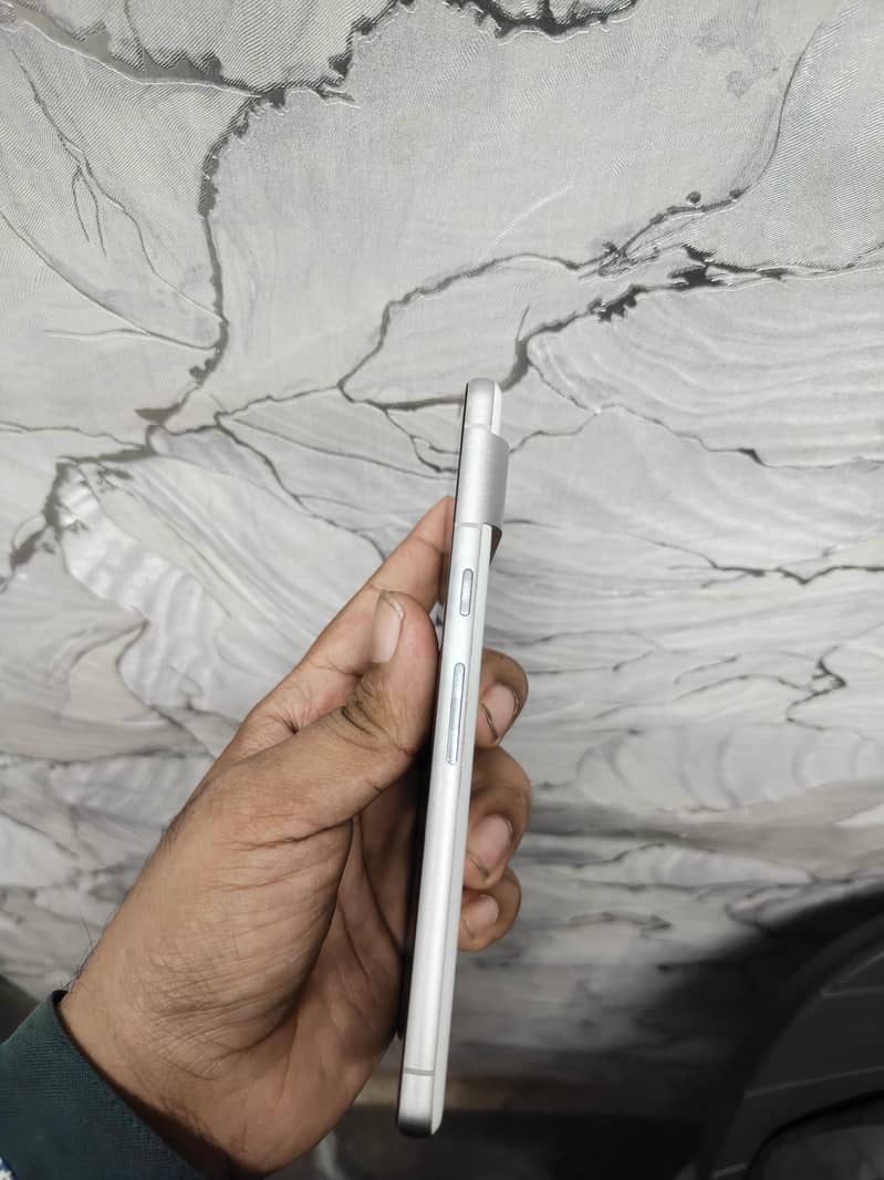 Google Pixel 7 3