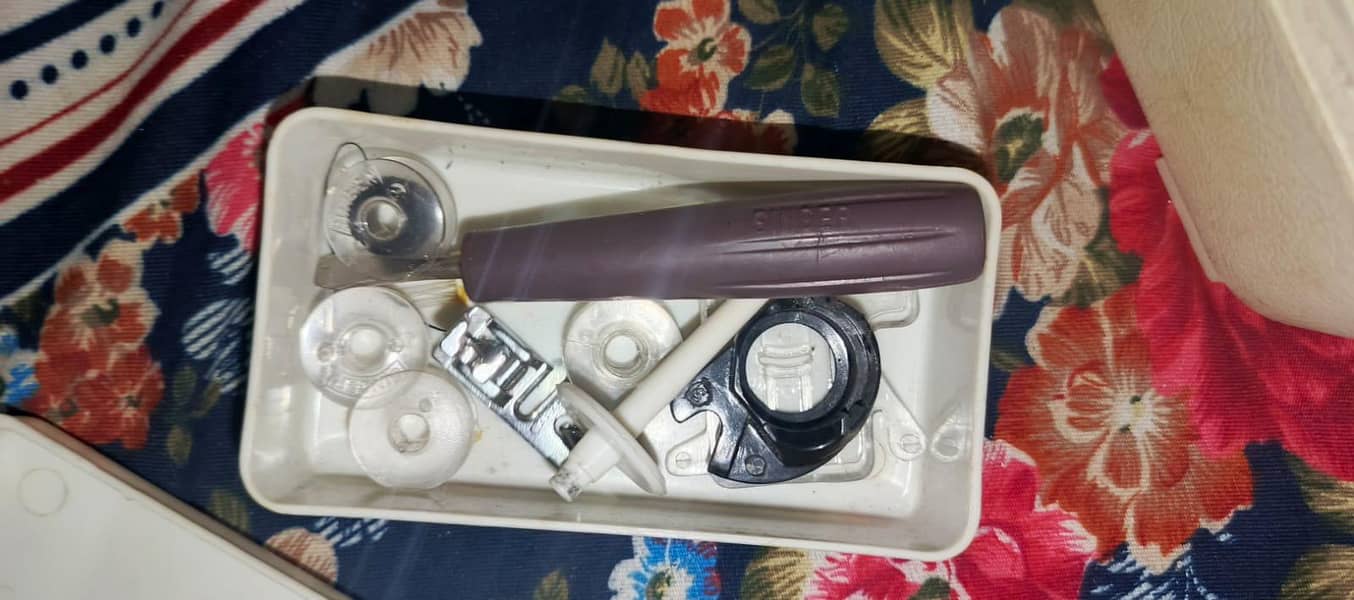 Singer Silai Machine 7
