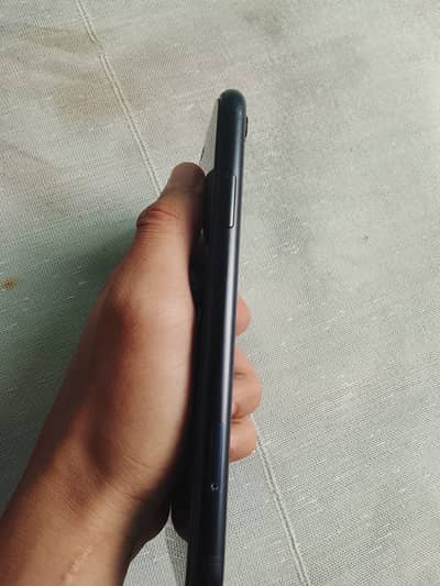 Apple iPhone XR