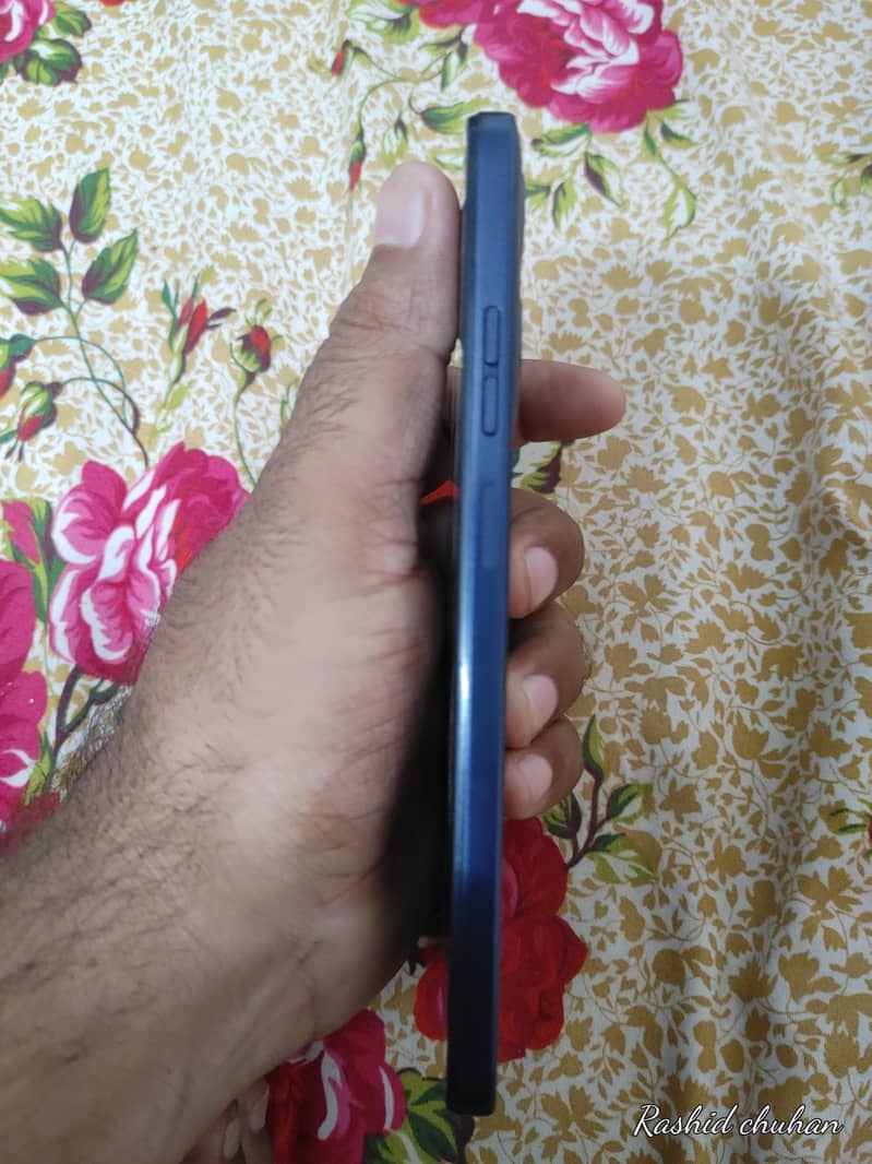 Motorola E15 4