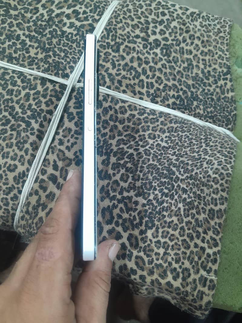 Tecno Camon 19 4