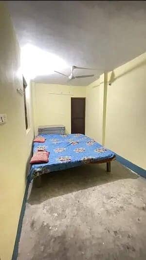 In F-6 Of F-6, A 3200 Square Feet Room Is Available