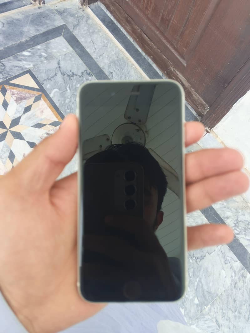 Apple iPhone SE 1
