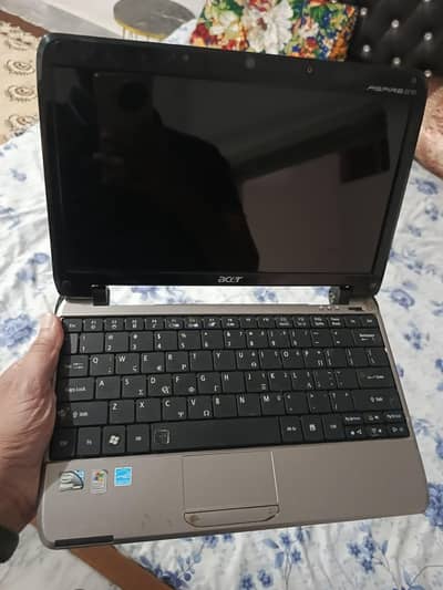 Acer aspire one
