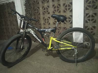 (8/10) Condition, Only 1 year use, WhatsApp (0319-3850040)