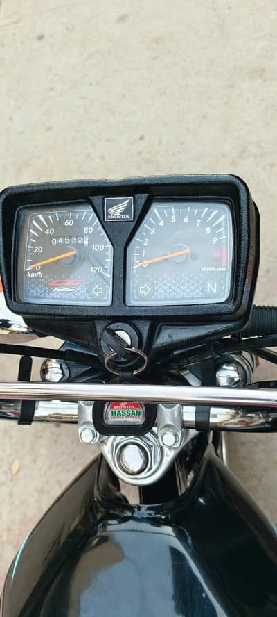 Honda 125 25/26 latter 25 ka number 26 me lga ha documents clear