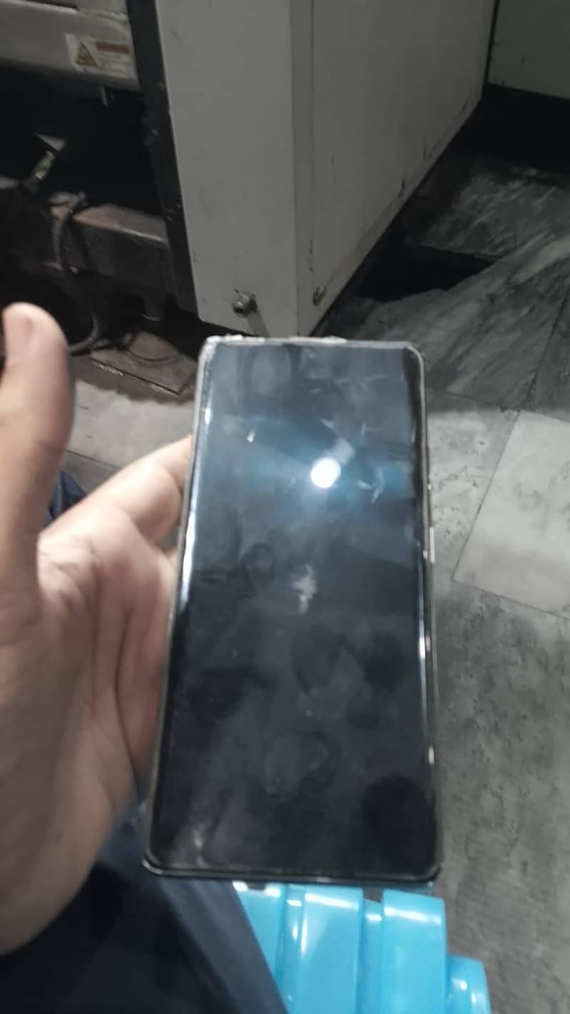 Tecno CAMON 40 Pro 0