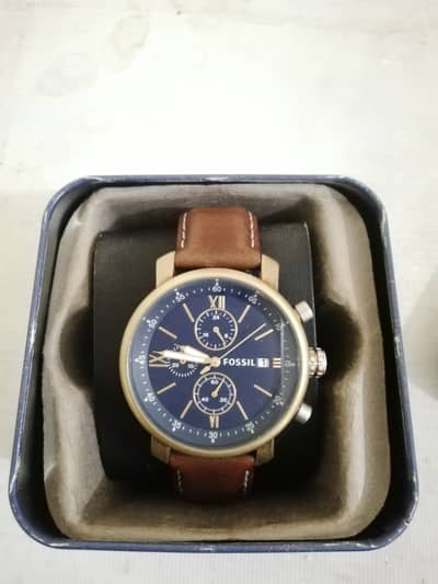 Original Fossil watch, blue dial, leather strap, chrono, date, mint.