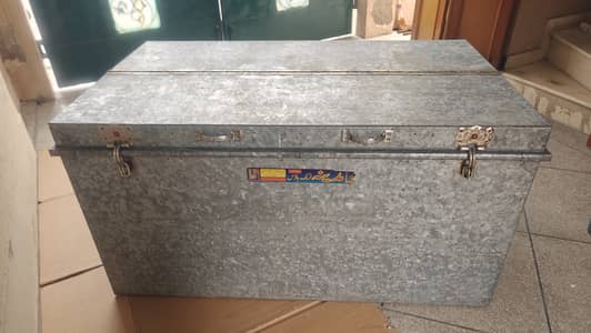 Large Steel Peti / Trunk 5 foot