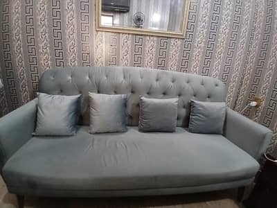 3 Seater Sofa Velvet four legged with 4 velvet cushions and cover