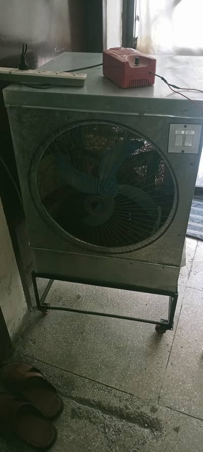Air Cooler DC supply+stand like new