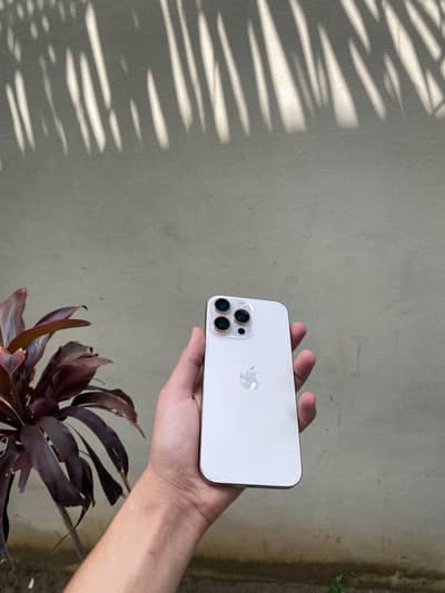 iphone 16 pro max jv