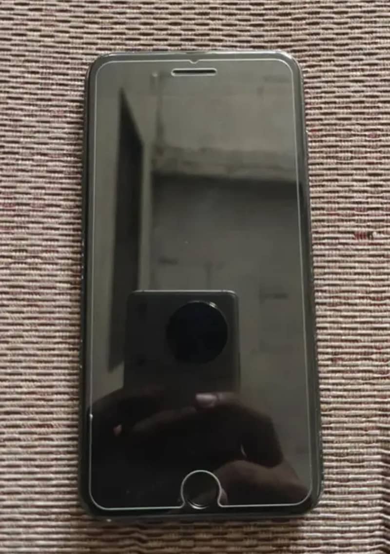 Apple iPhone 7 Plus 0