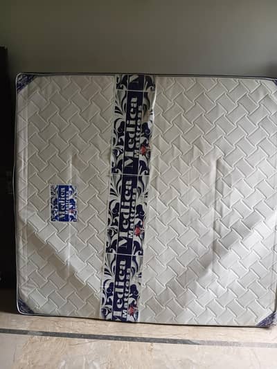 medicated mettress size. 6×6.5. excellent condition