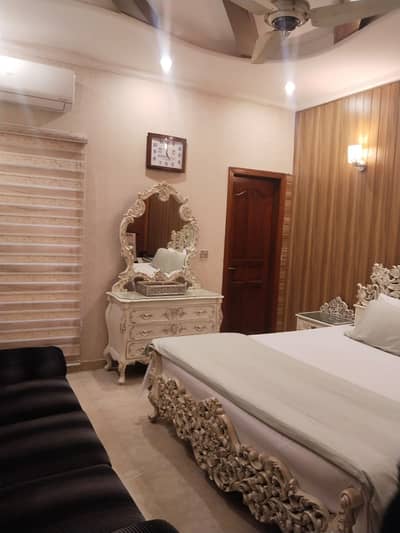 Beautiful House with 6 Rooms Coner House