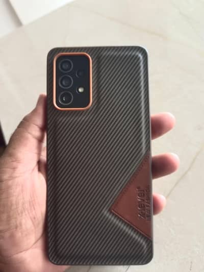 Samsung Mobile A72 with box