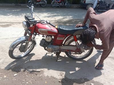 bike for sale yama 1988 model ha Islamabad number ha