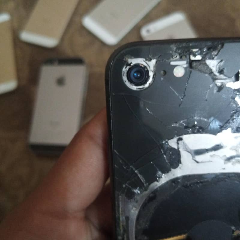Apple iPhone 8 4
