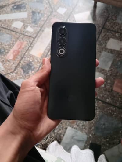 6+6 128 gb mobile with box and original charger