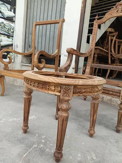 Classic Victoria carved Sheesham wood 2chair+1 Table set