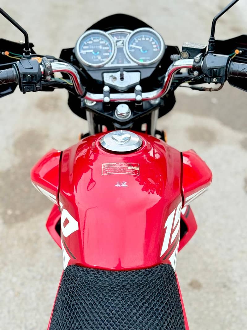 CB 150F 3