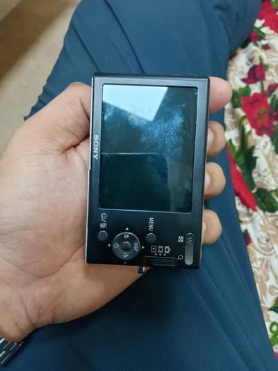 Digicam|sony cybershot 12.1 Mega Pixel| original battery, Charger, box
