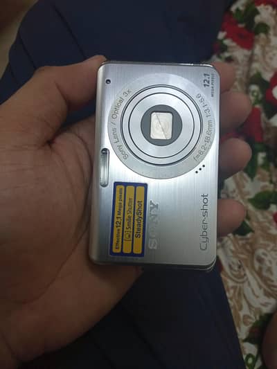 Digicam|sony cybershot 12.1 Mega Pixel| DSC W190 battery, Charger, box